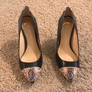 Gianni Bini black and snake skin print heels